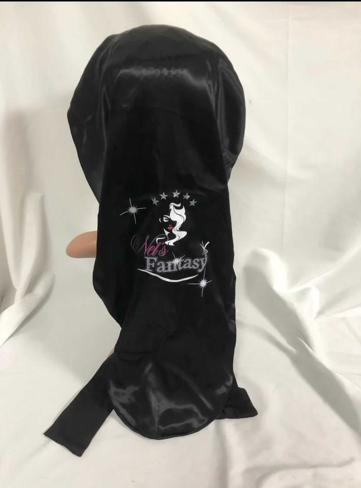 Black bonnet